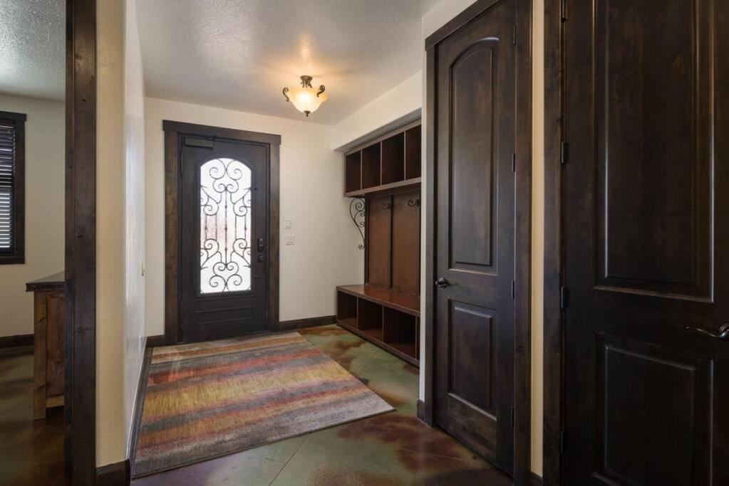 Luxury Downtown Rental Moab Exterior photo