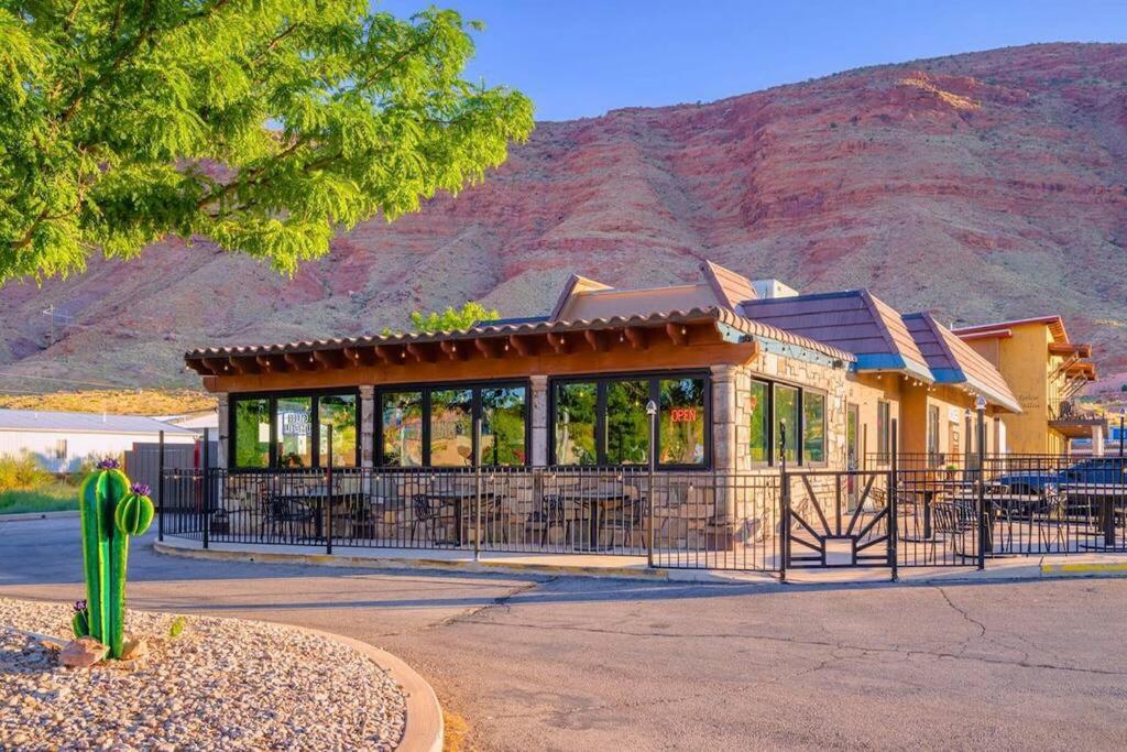 Luxury Downtown Rental Moab Exterior photo